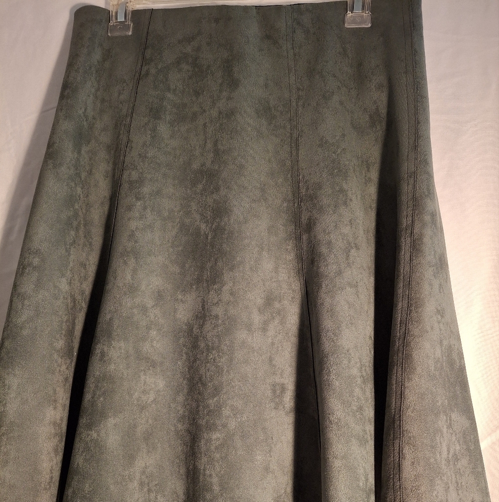 Chic Green  Faux Suede Elastic Banded Skirt